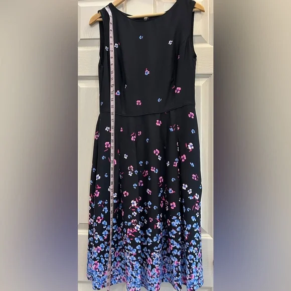 Jones New York Classic Black Attire - Picture 4 of 4